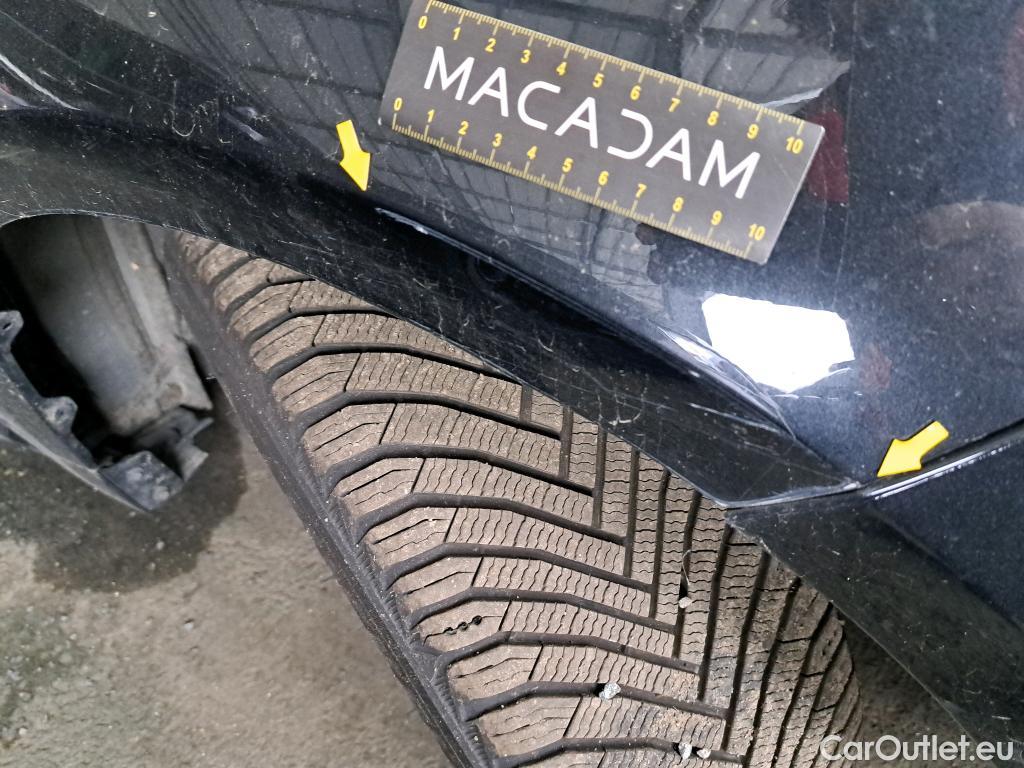  Toyota  Corolla  / 2018 / 5P / Berline Hybride 122h Dynamic Business Stage Acad
 #16