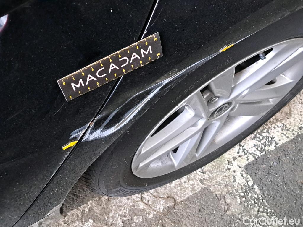  Toyota  Corolla  / 2018 / 5P / Berline Hybride 122h Dynamic Business Stage Acad
 #10