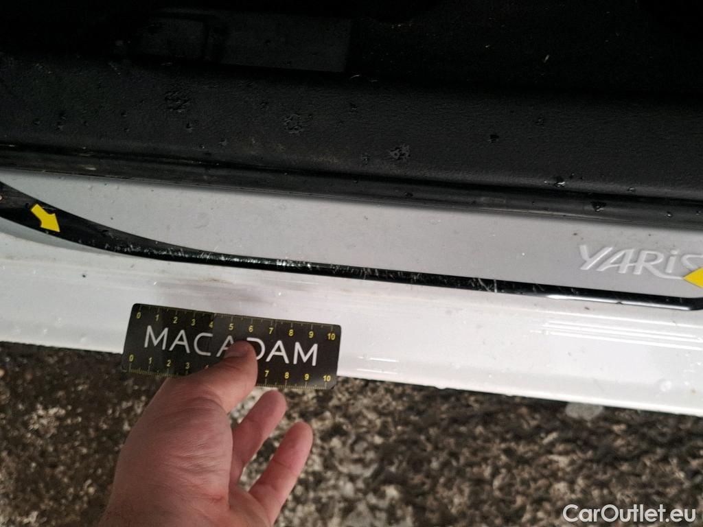  Toyota  Yaris TOYOTA  Hybride / 2017 / 5P / Berline 1.5 VVT-I HYBRID France Business #5