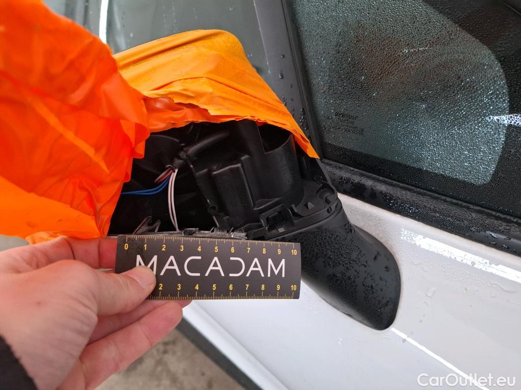  Renault  Clio  IV Air MediaNav 1.5 dCi 75CV BVM5 E6 #33