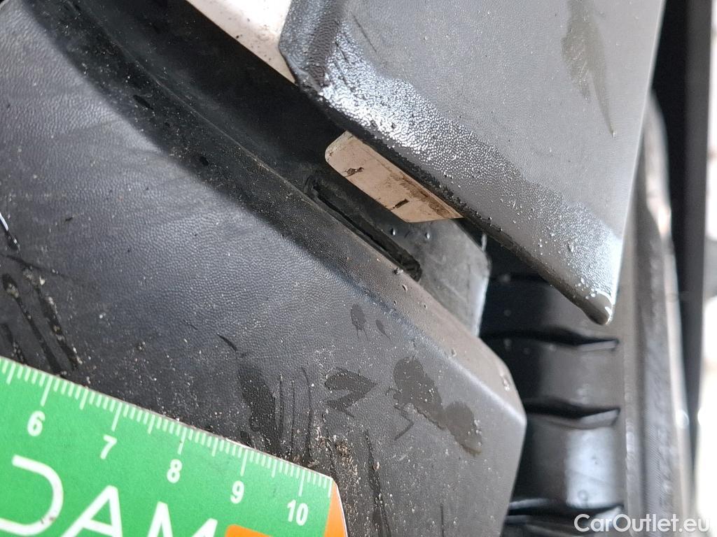  Citroen  C3  Société Feel 1.5 BlueHDI 100CV BVM6 E6d #48