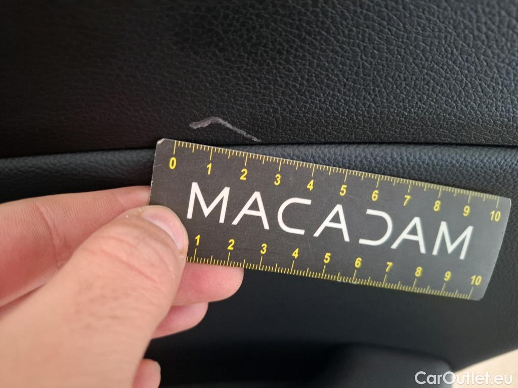  KIA  XCeed KIA  2019  5P  Crossover 16 GDI ISG ISG PHEV ACTIVE BUS DCT6 #17