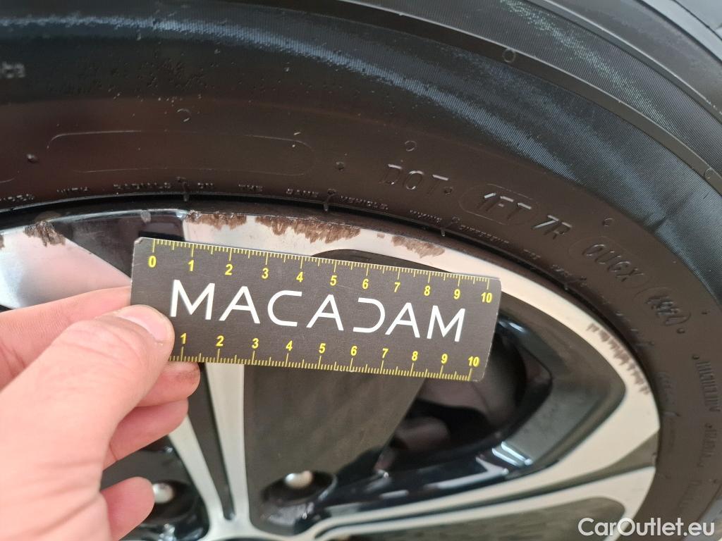  KIA  XCeed KIA  2019  5P  Crossover 16 GDI ISG ISG PHEV ACTIVE BUS DCT6 #12