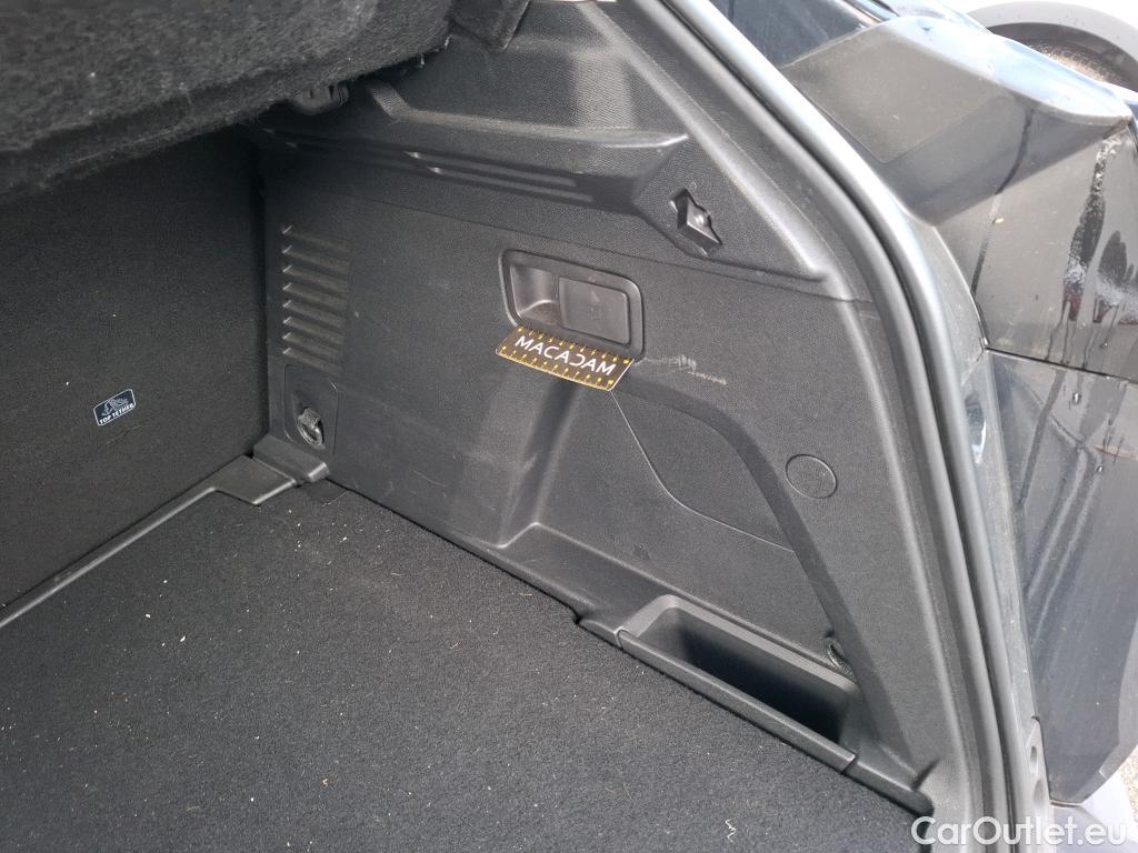  Peugeot  3008  Active Business 1.2 PureTech 130CV BVA8 E6d #30