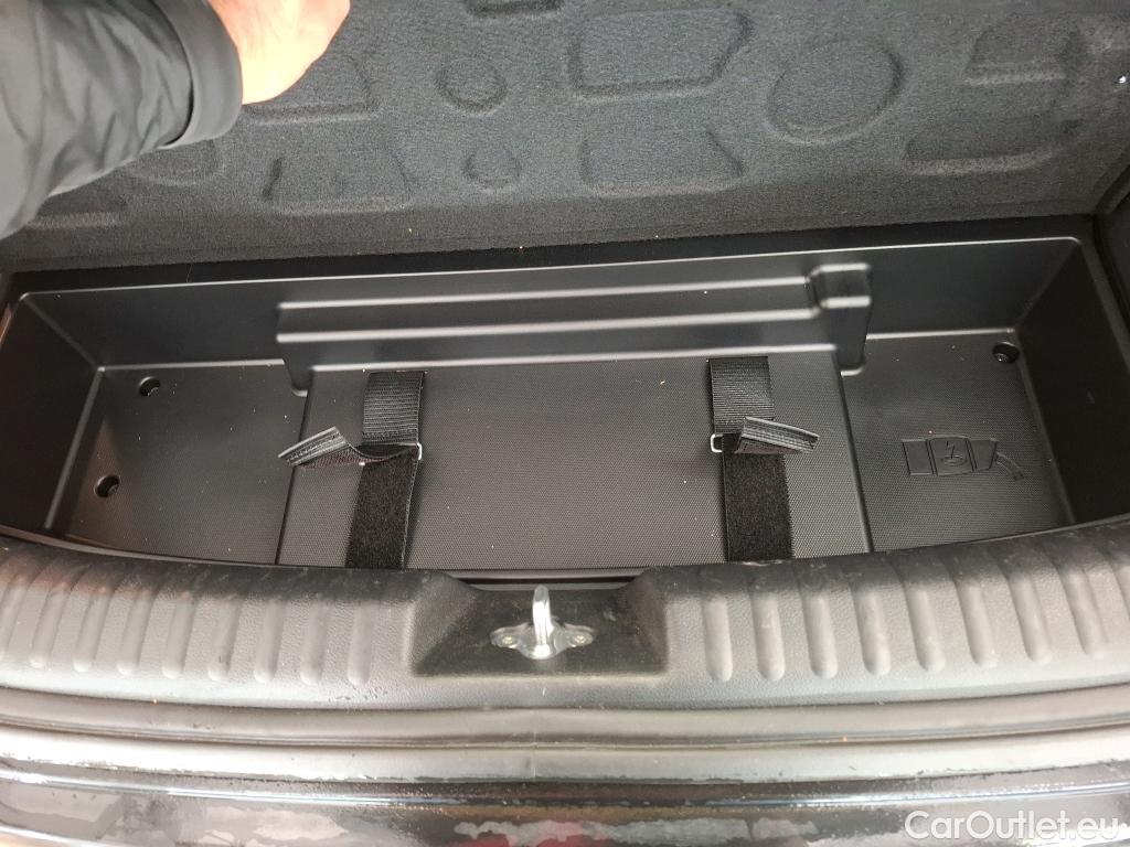  KIA  XCeed KIA  2019  5P  Crossover 16 GDI ISG ISG PHEV ACTIVE BUS DCT6 #6