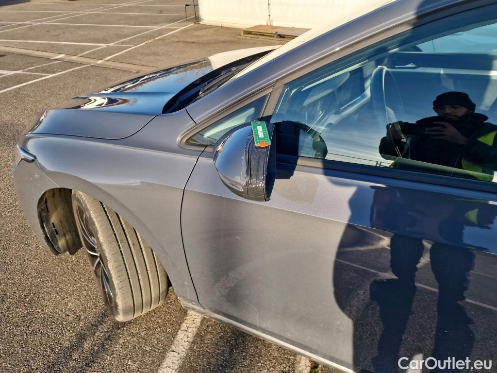  Volkswagen  Golf  VOLKSWAGEN / 2020 / 5P / Berline 1.5 TSI ACT OPF 130 BVM6 Life 1st #14