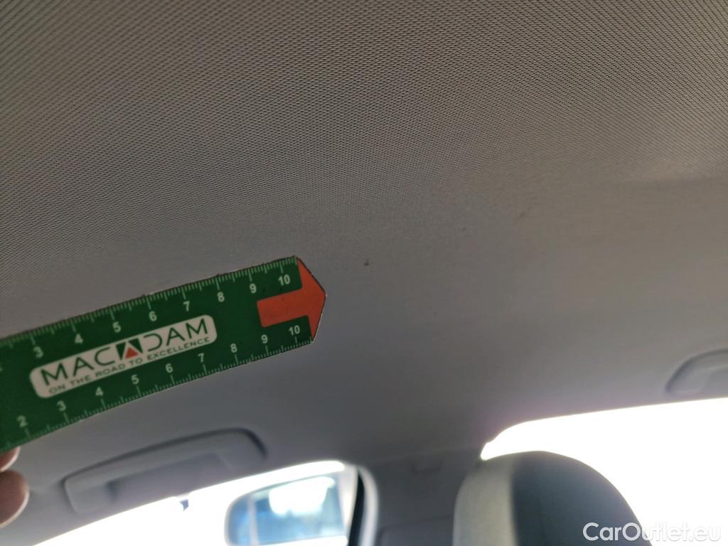  Volkswagen  Golf  VOLKSWAGEN / 2020 / 5P / Berline 1.5 TSI ACT OPF 130 BVM6 Life 1st #17