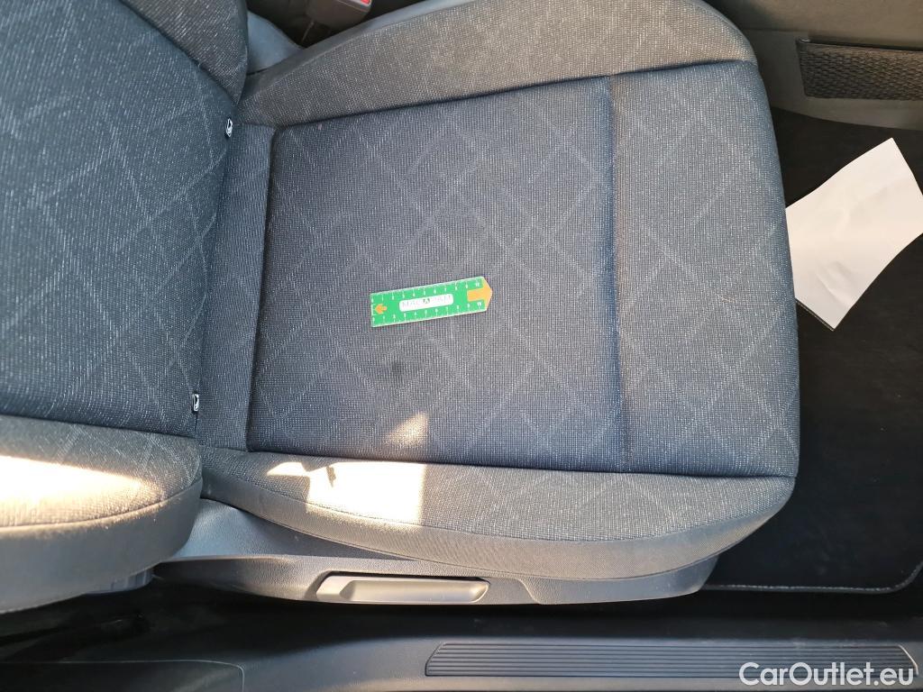  Volkswagen  Golf  VOLKSWAGEN / 2020 / 5P / Berline 1.5 TSI ACT OPF 130 BVM6 Life 1st #23