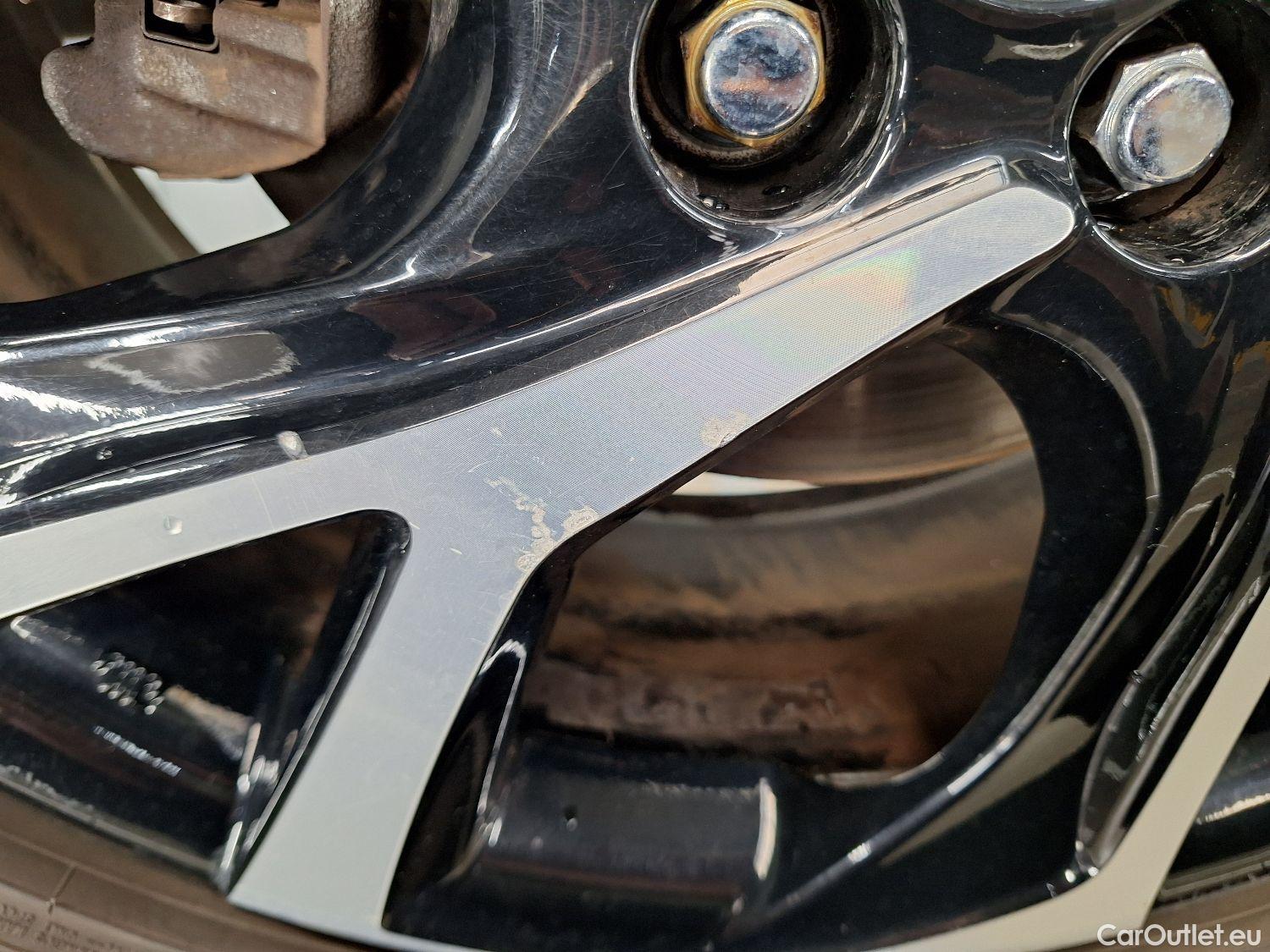  Toyota  C-HR Toyota,  '16, Toyota  1.8 VVT i-Hybrid C-Lub Aut. 5d #15