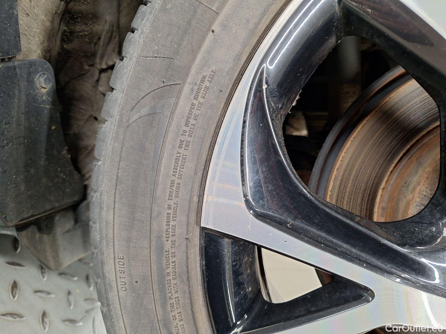  Toyota  C-HR Toyota,  '16, Toyota  1.8 VVT i-Hybrid C-Lub Aut. 5d #12