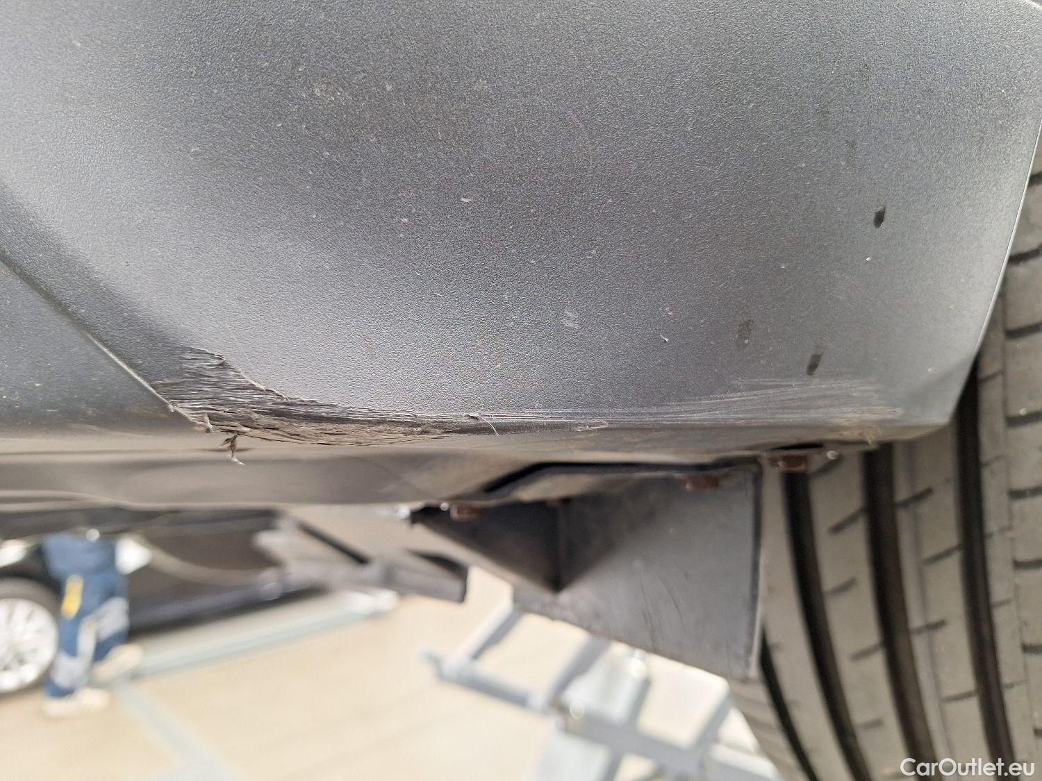  Toyota  C-HR Toyota,  '16, Toyota  1.8 VVT i-Hybrid C-Lub Aut. 5d #21