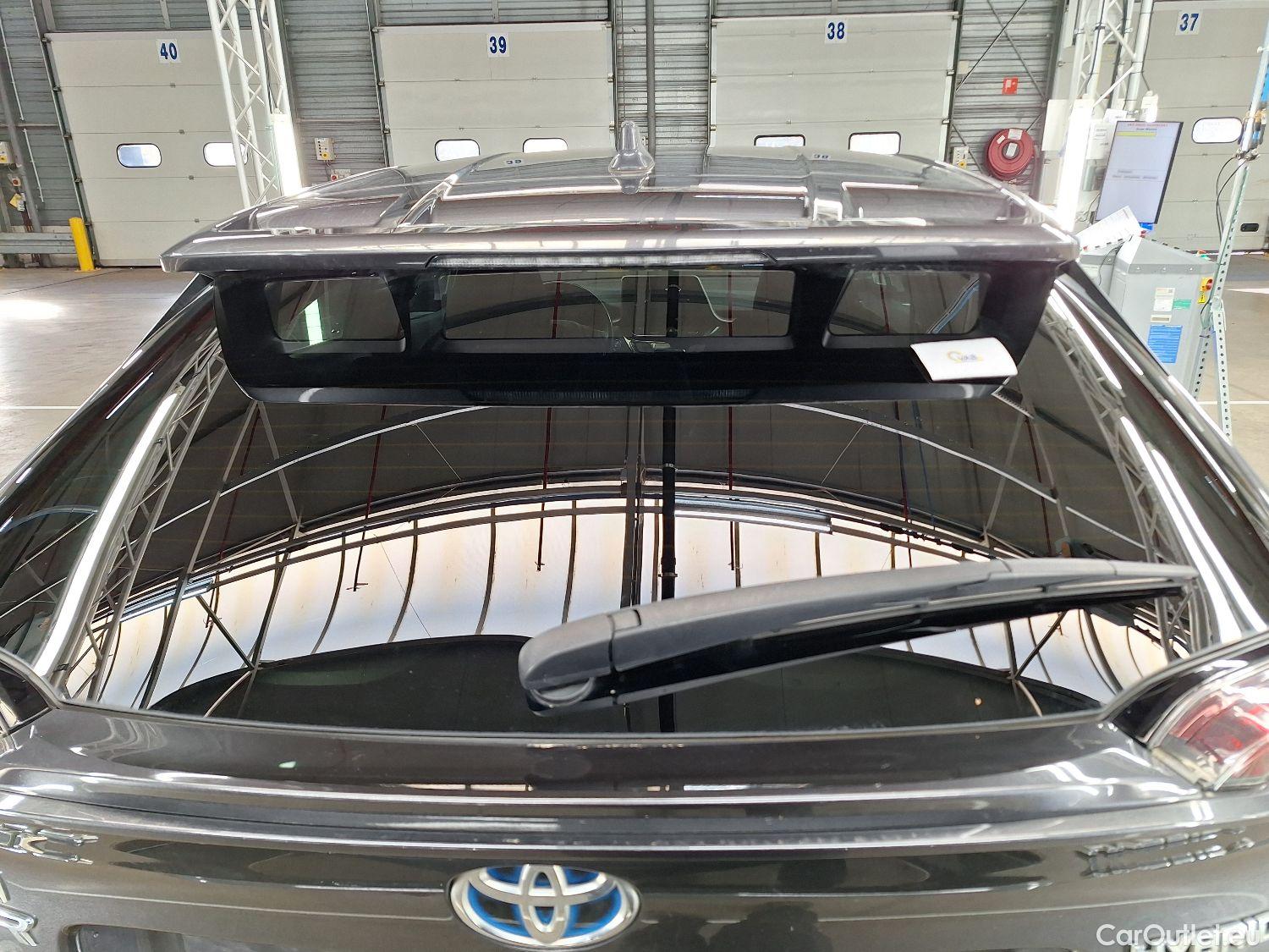  Toyota  C-HR Toyota,  '16, Toyota  1.8 VVT i-Hybrid C-Lub Aut. 5d #32