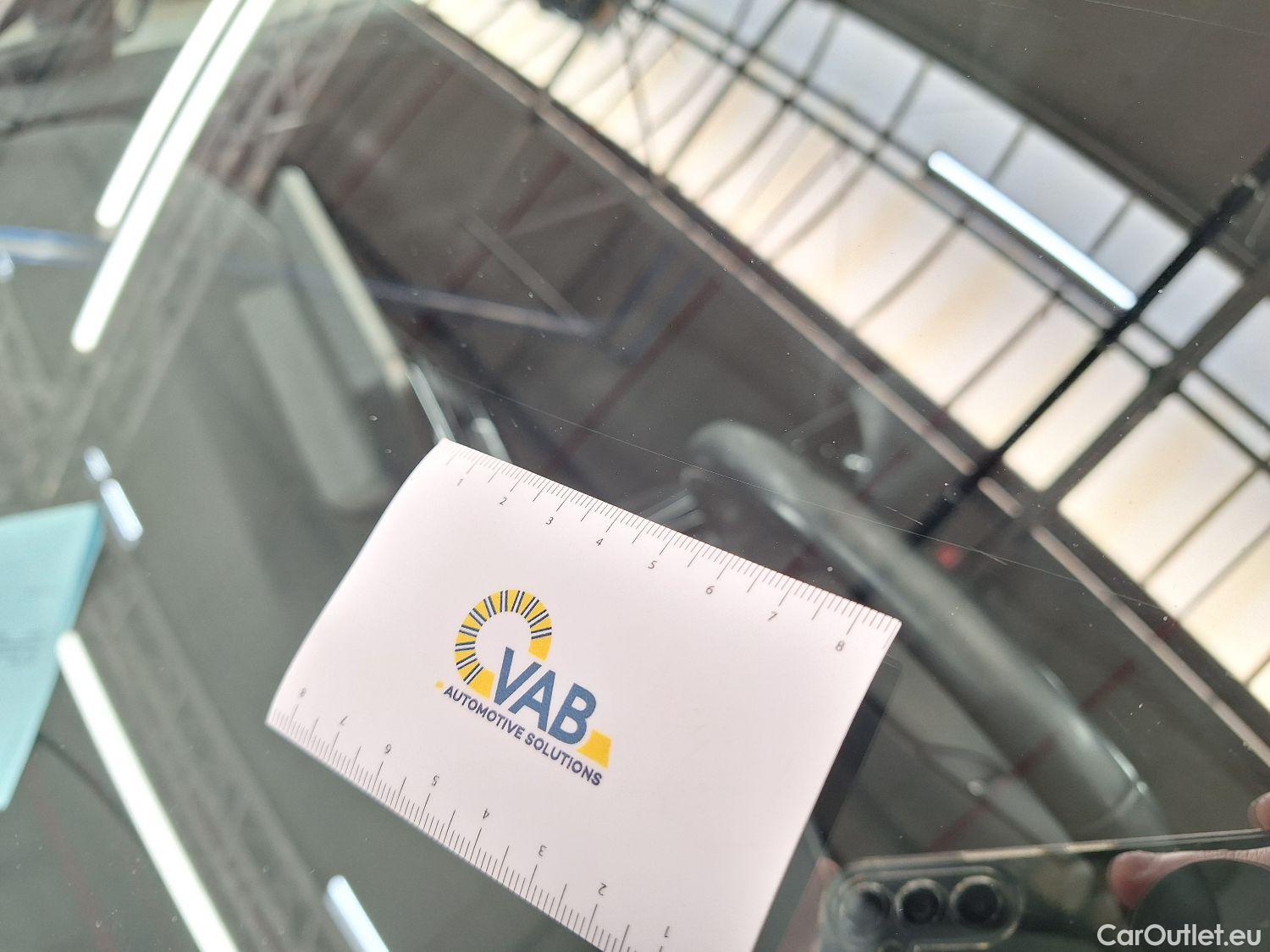  Toyota  C-HR Toyota,  '16, Toyota  1.8 VVT i-Hybrid C-Lub Aut. 5d #39