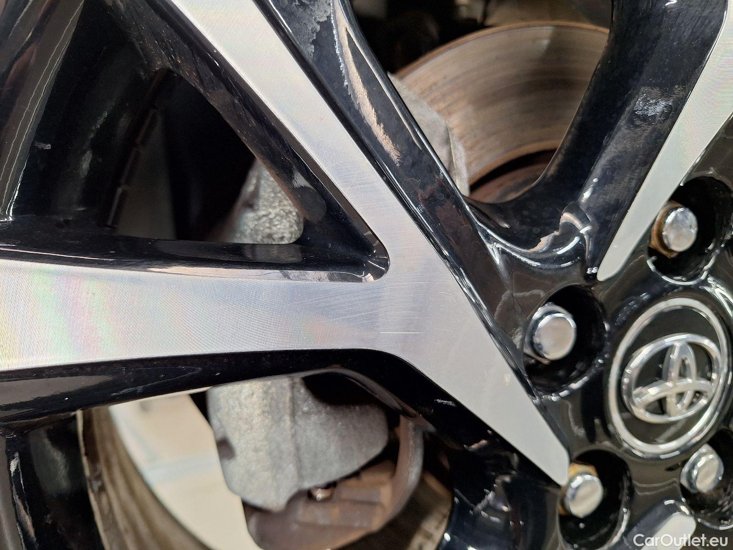  Toyota  C-HR Toyota,  '16, Toyota  1.8 VVT i-Hybrid C-Lub Aut. 5d #16