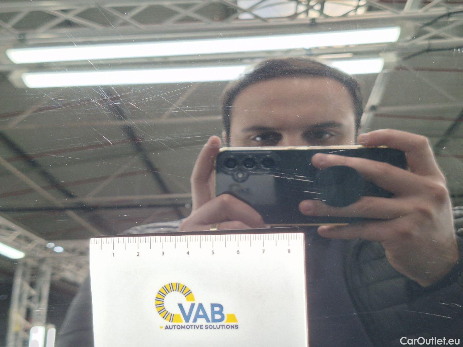  Toyota  C-HR Toyota,  '16, Toyota  1.8 VVT i-Hybrid C-Lub Aut. 5d #29