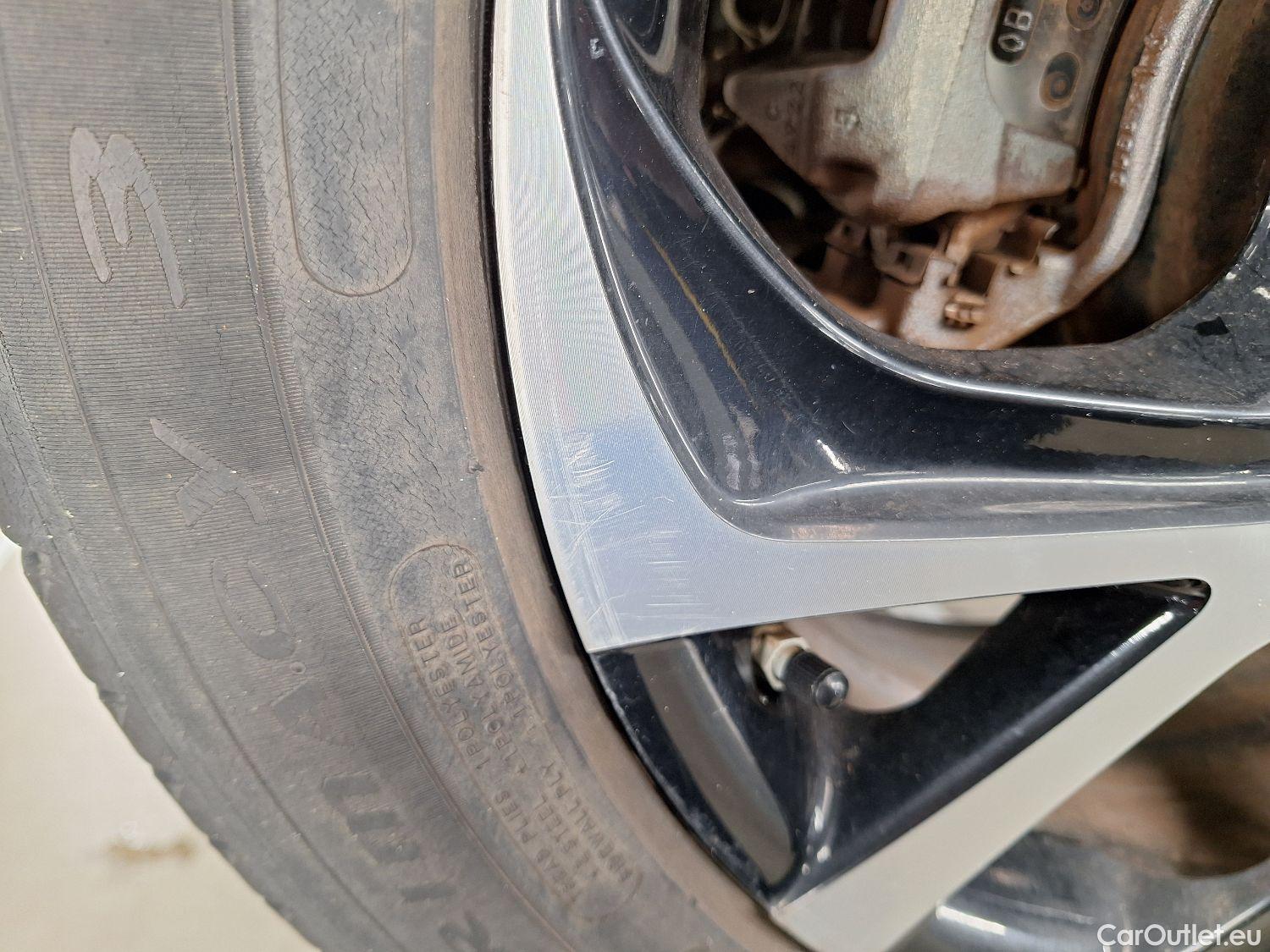  Toyota  C-HR Toyota,  '16, Toyota  1.8 VVT i-Hybrid C-Lub Aut. 5d #8