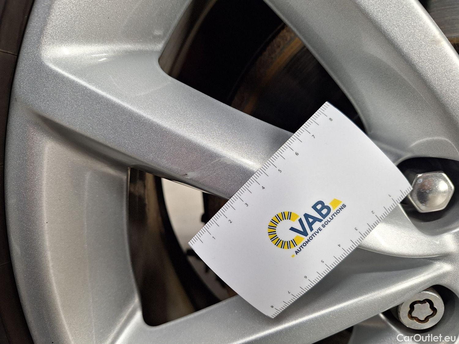  Jaguar  F-PACE Jaguar, , Jaguar  2.0D 132kW 4x4 Aut. Prestige 5d #15