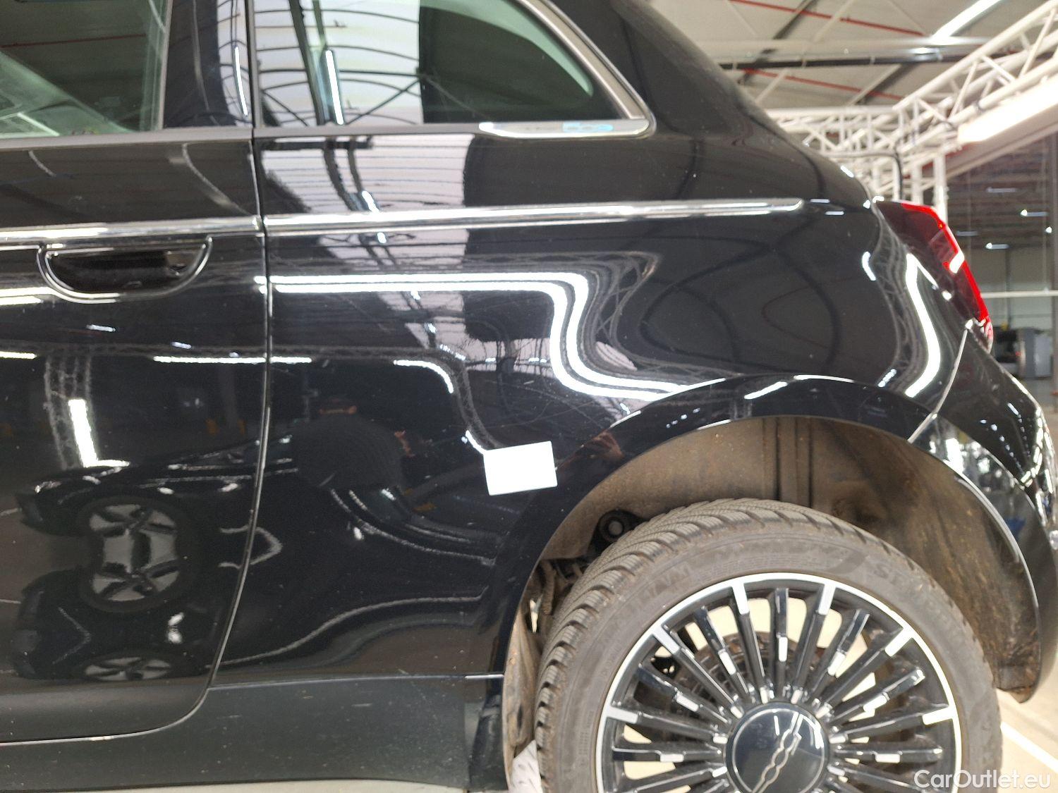  Fiat  500 Fiat, C '15 BEV, Fiat C e 42 kWh La Prima 2d #25