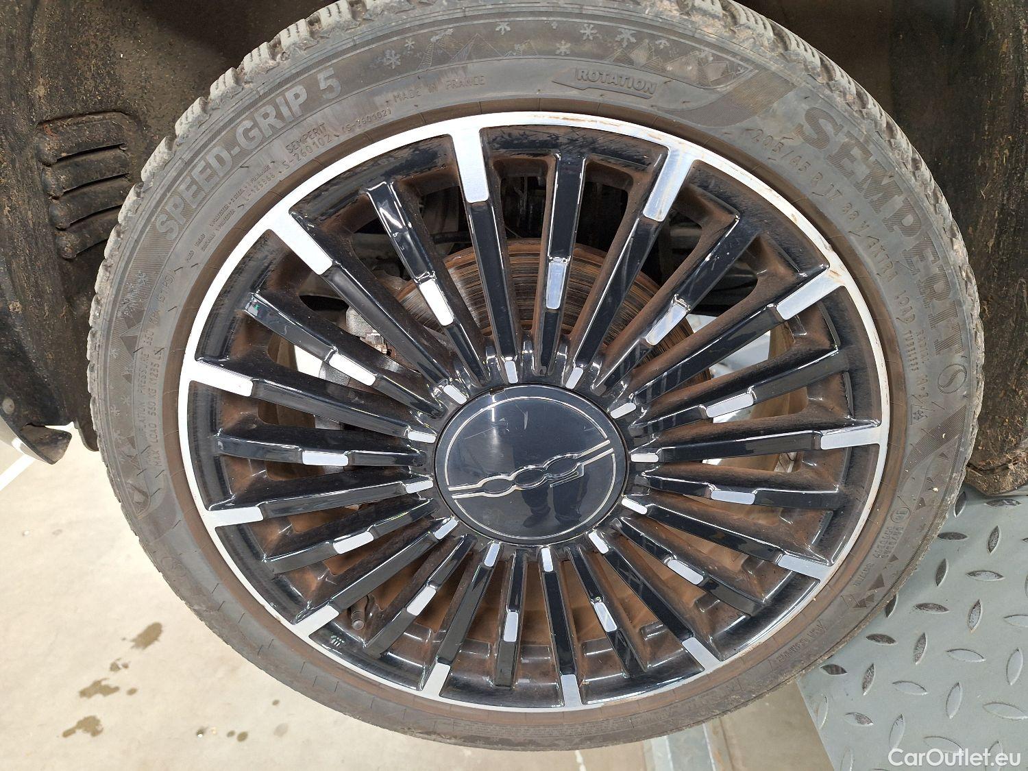  Fiat  500 Fiat, C '15 BEV, Fiat C e 42 kWh La Prima 2d #29