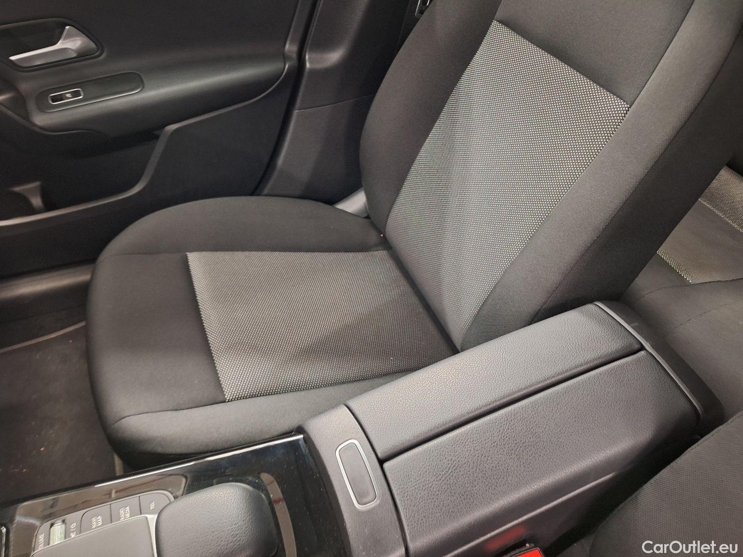  Mercedes  A-Klasse Mercedes, A-Class '18, Mercedes-Benz  A 180 d Aut. 5d #36