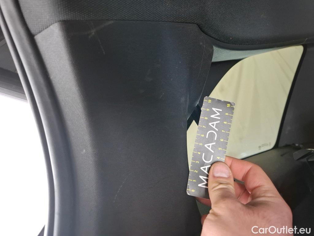  Peugeot  5008  GT Line 1.5 HDi 130CV BVA8 7 Sieges E6dT #30