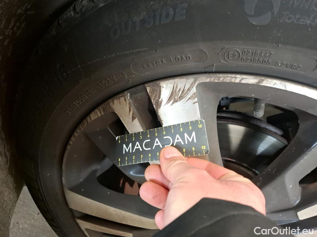  Peugeot  5008  GT Line 1.5 HDi 130CV BVA8 7 Sieges E6dT #22