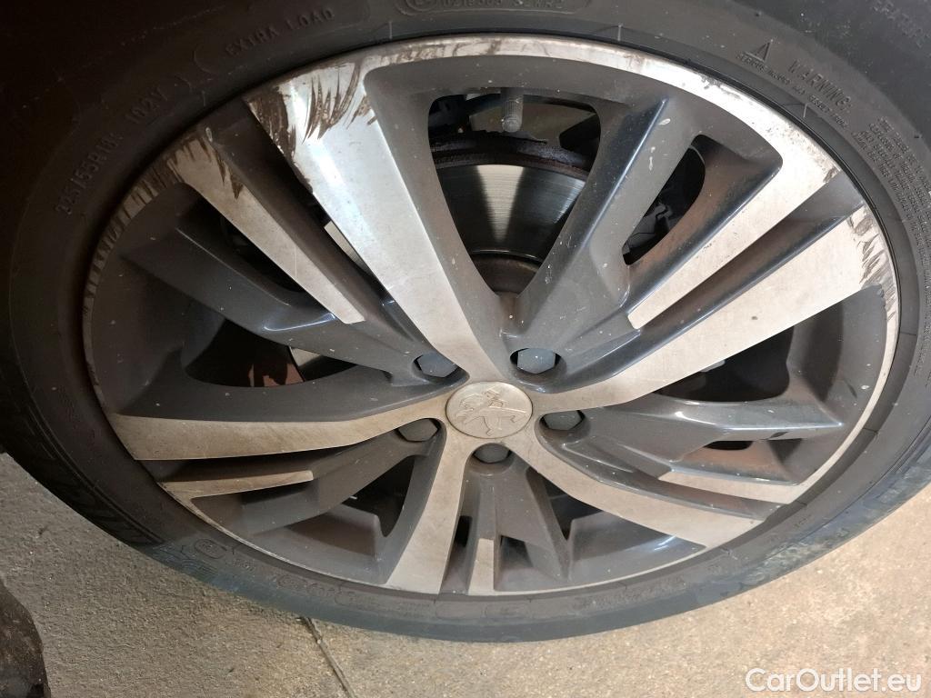  Peugeot  5008  GT Line 1.5 HDi 130CV BVA8 7 Sieges E6dT #21