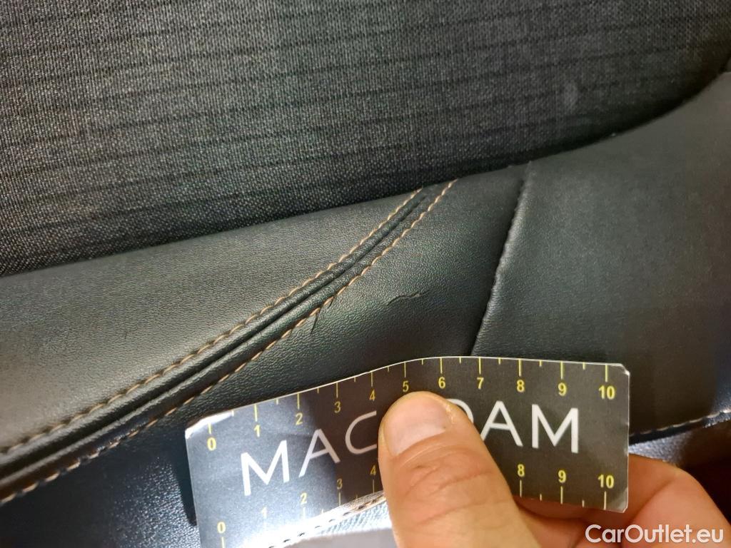  Peugeot  5008  GT Line 1.5 HDi 130CV BVA8 7 Sieges E6dT #16