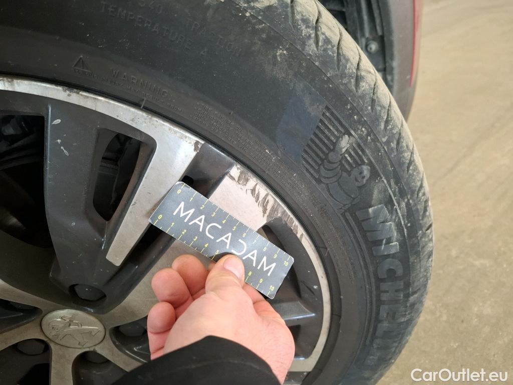  Peugeot  5008  GT Line 1.5 HDi 130CV BVA8 7 Sieges E6dT #23