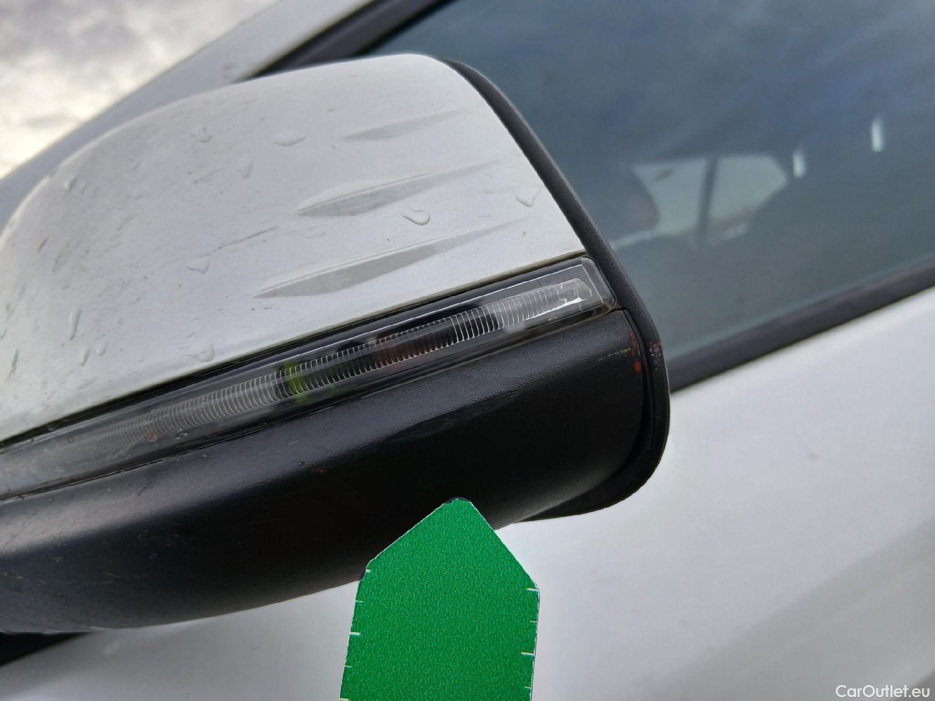  Bmw  Serie 1 BMW  / 2019 / 5P / berlina con portón 118i #5