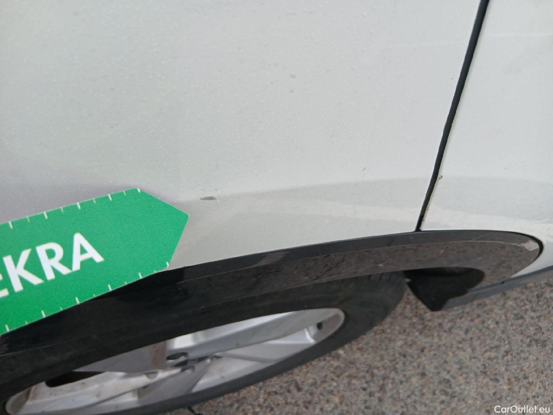  Audi  Q3 AUDI  / 2018 / 5P / todoterreno Advanced 35 TDI 110kW (150CV) S tronic (AC5) #28