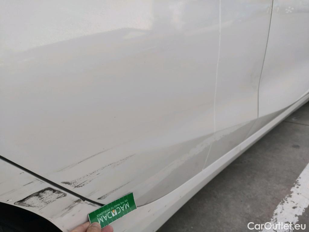  Bmw  Serie 1 BMW  / 2019 / 5P / berlina con portón 116d #12