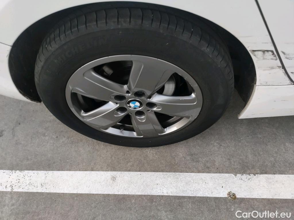  Bmw  Serie 1 BMW  / 2019 / 5P / berlina con portón 116d #16