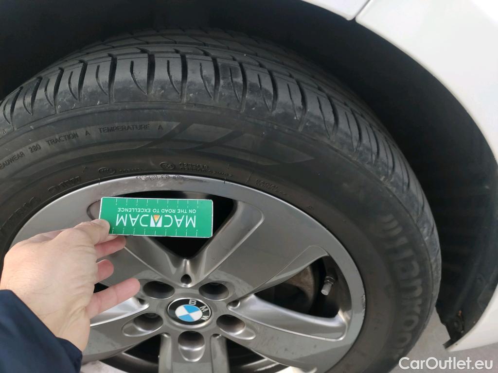  Bmw  Serie 1 BMW  / 2019 / 5P / berlina con portón 116d #15