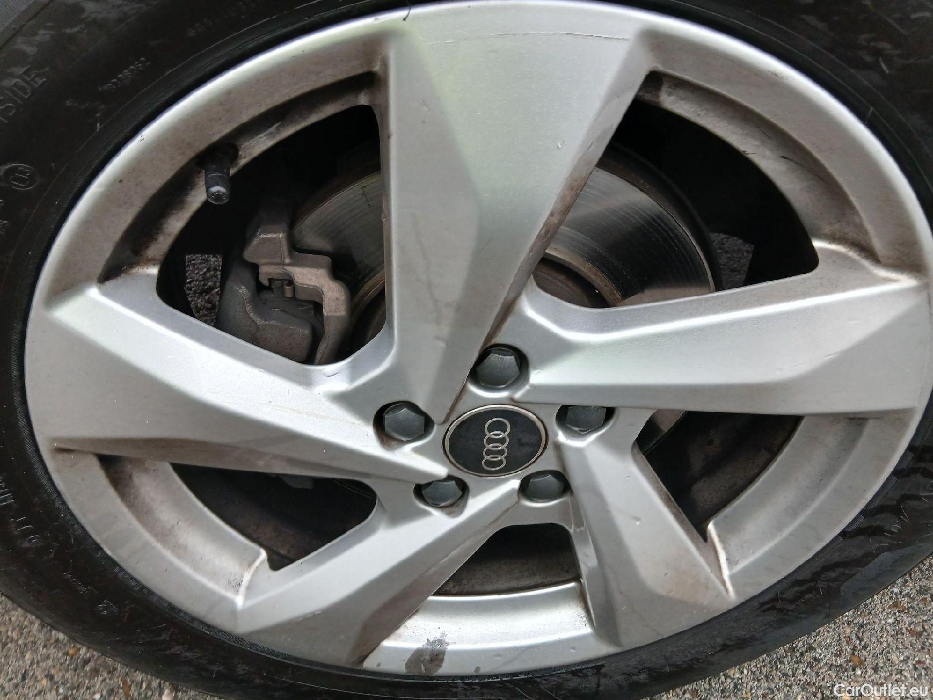  Audi  Q3 AUDI  / 2018 / 5P / todoterreno Advanced 35 TDI 110kW (150CV) S tronic (AC5) #2