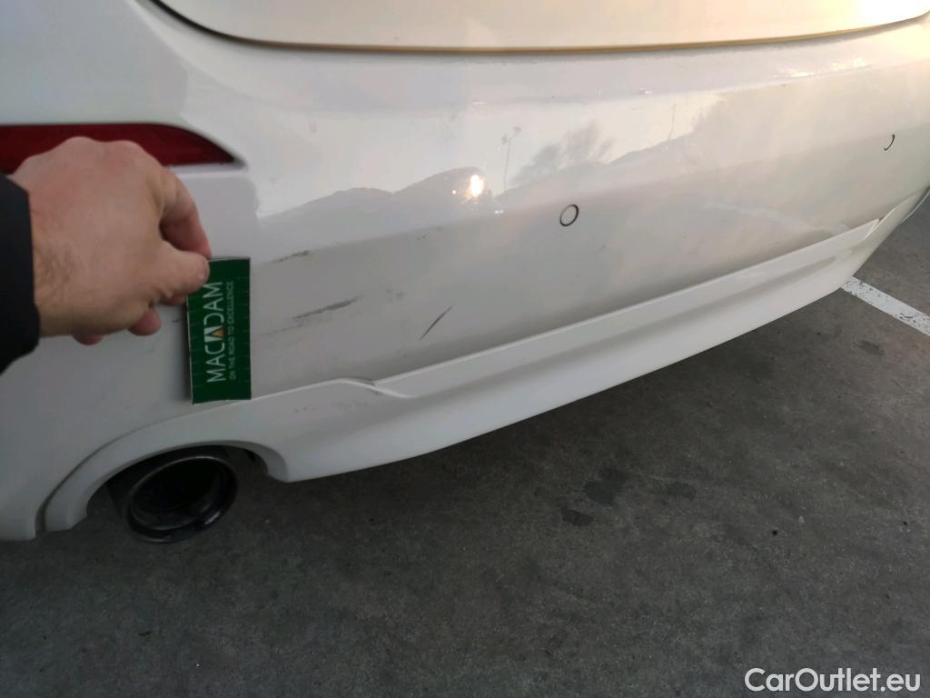  Bmw  Serie 1 BMW  / 2019 / 5P / berlina con portón 116d #28