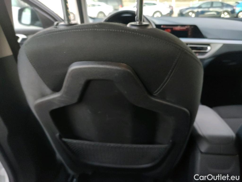  Bmw  Serie 1 BMW  / 2019 / 5P / berlina con portón 116d #22