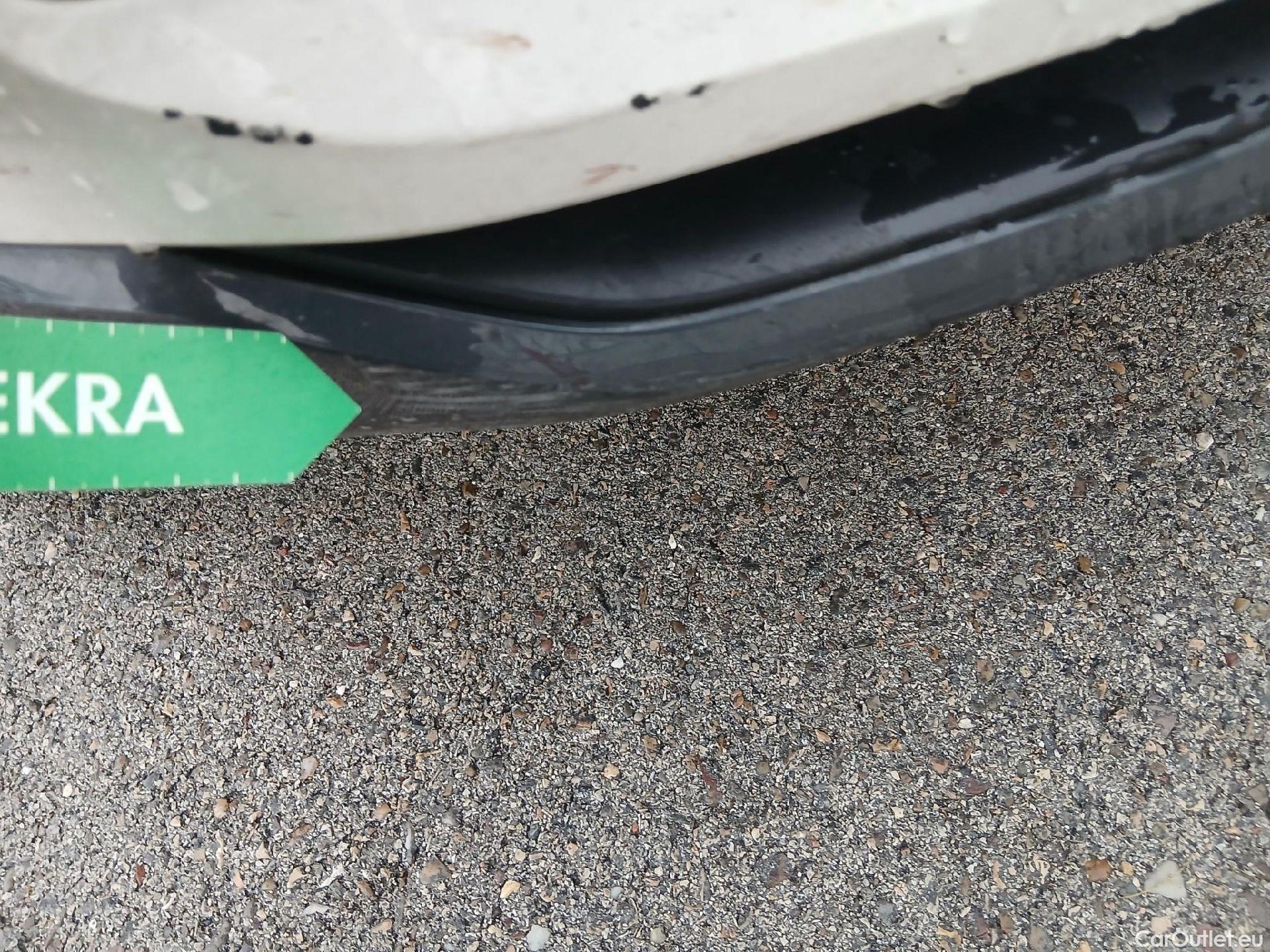  Audi  Q3 AUDI  / 2018 / 5P / todoterreno Advanced 35 TDI 110kW (150CV) S tronic (AC5) #13