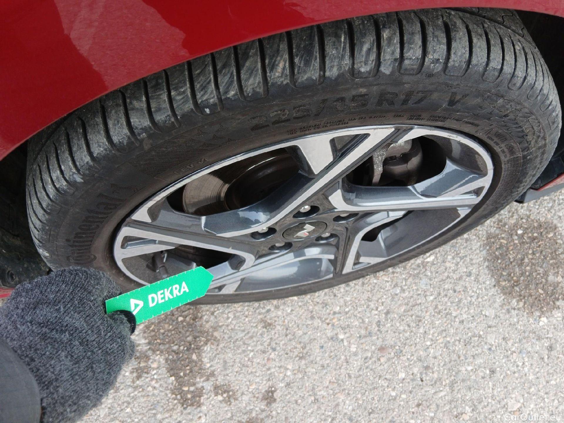  Hyundai  i30 HYUNDAI  / 2020 / 5P / berlina con portón 1.0 TGDI 48V N Line #39