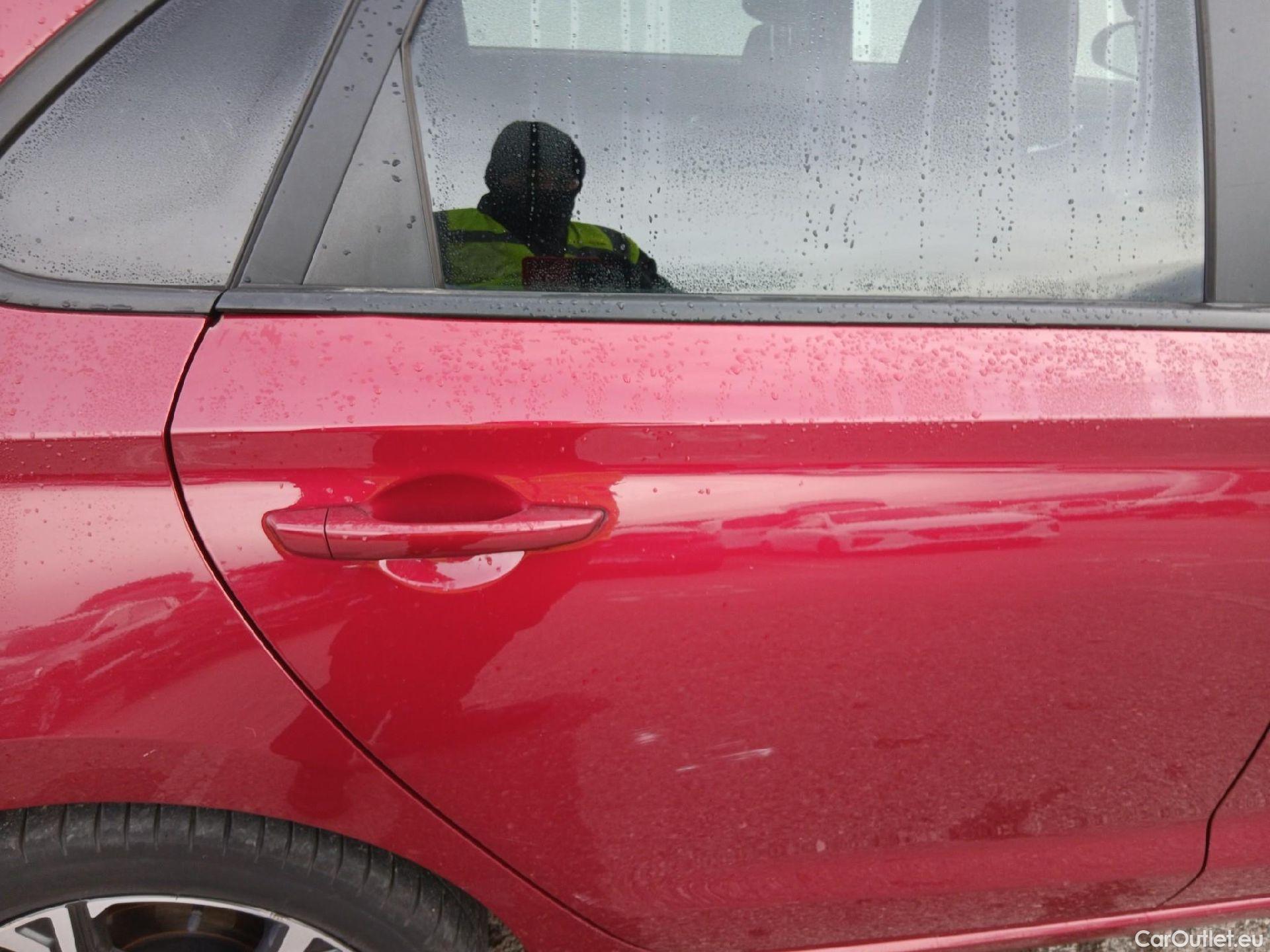  Hyundai  i30 HYUNDAI  / 2020 / 5P / berlina con portón 1.0 TGDI 48V N Line #32