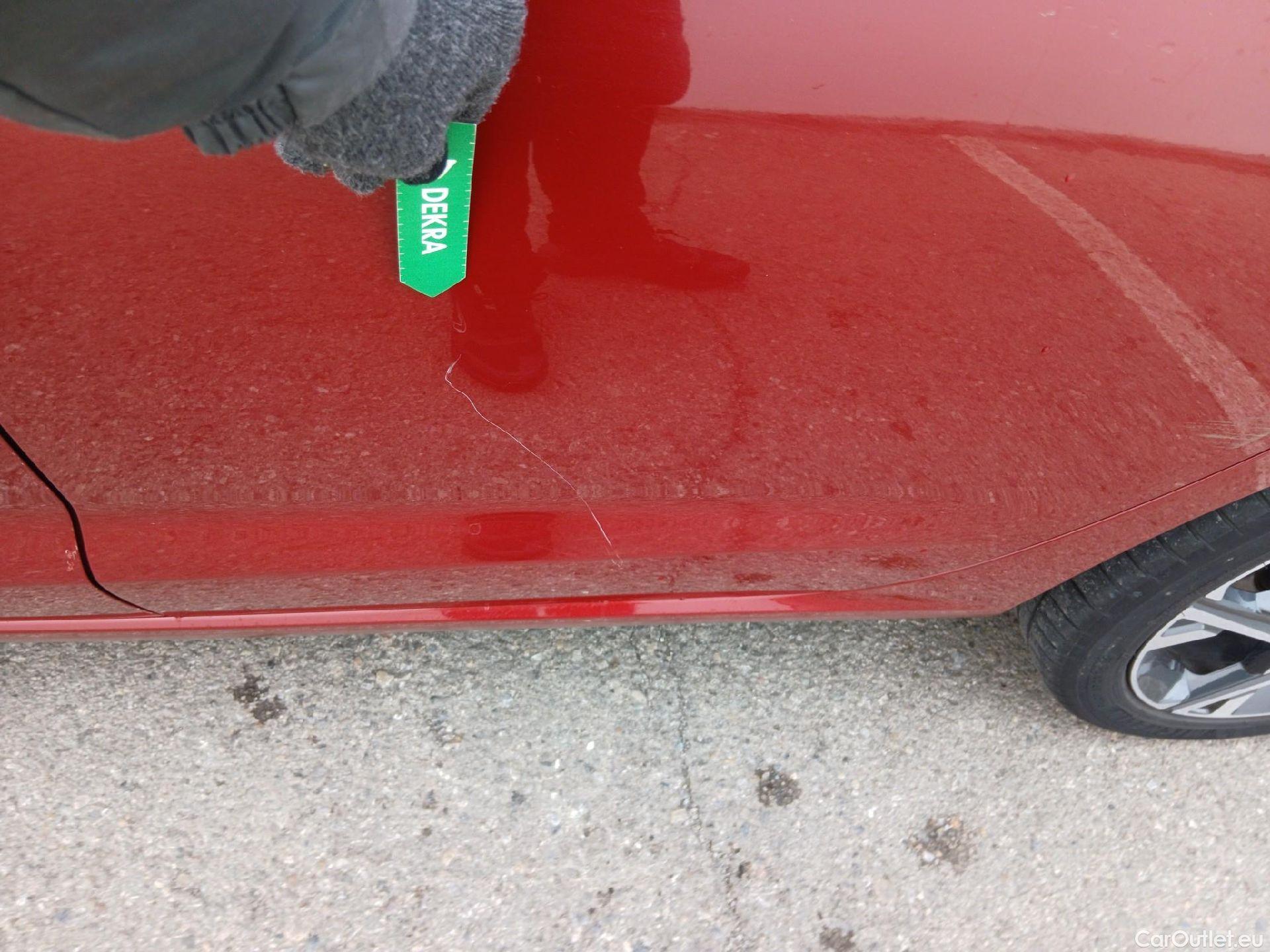  Hyundai  i30 HYUNDAI  / 2020 / 5P / berlina con portón 1.0 TGDI 48V N Line #16