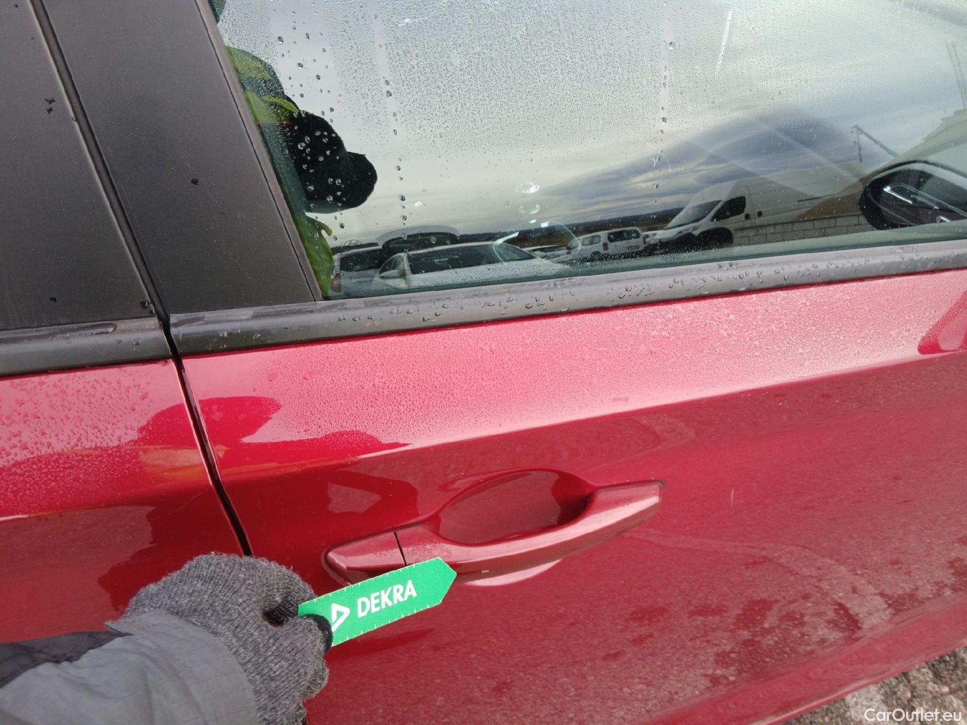  Hyundai  i30 HYUNDAI  / 2020 / 5P / berlina con portón 1.0 TGDI 48V N Line #34