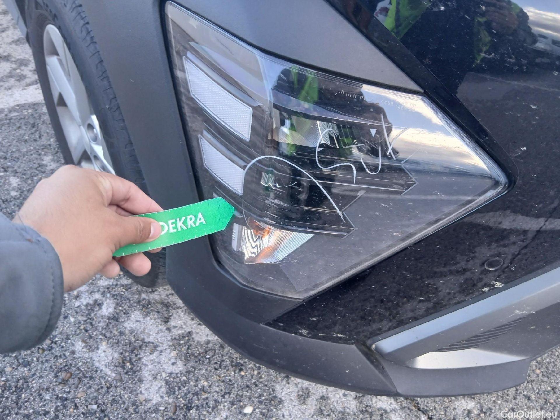  Hyundai  Konna HYUNDAI Kona / 2023 / 5P / todoterreno 1.6 GDI HEV Maxx DCT #9