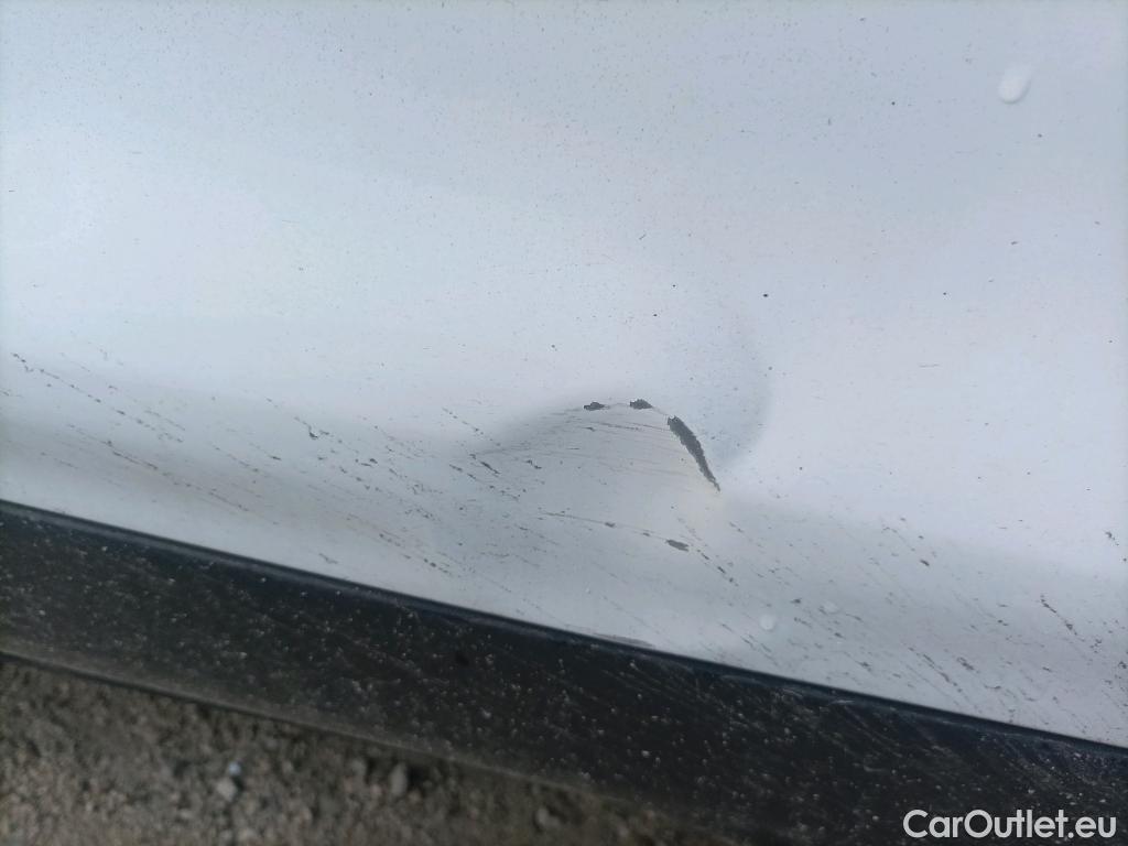  Ford  Kuga FORD  / 2016 / 5P / todoterreno 1.5 EcoBoost 88kW 4x2 Trend+ (CX) #3