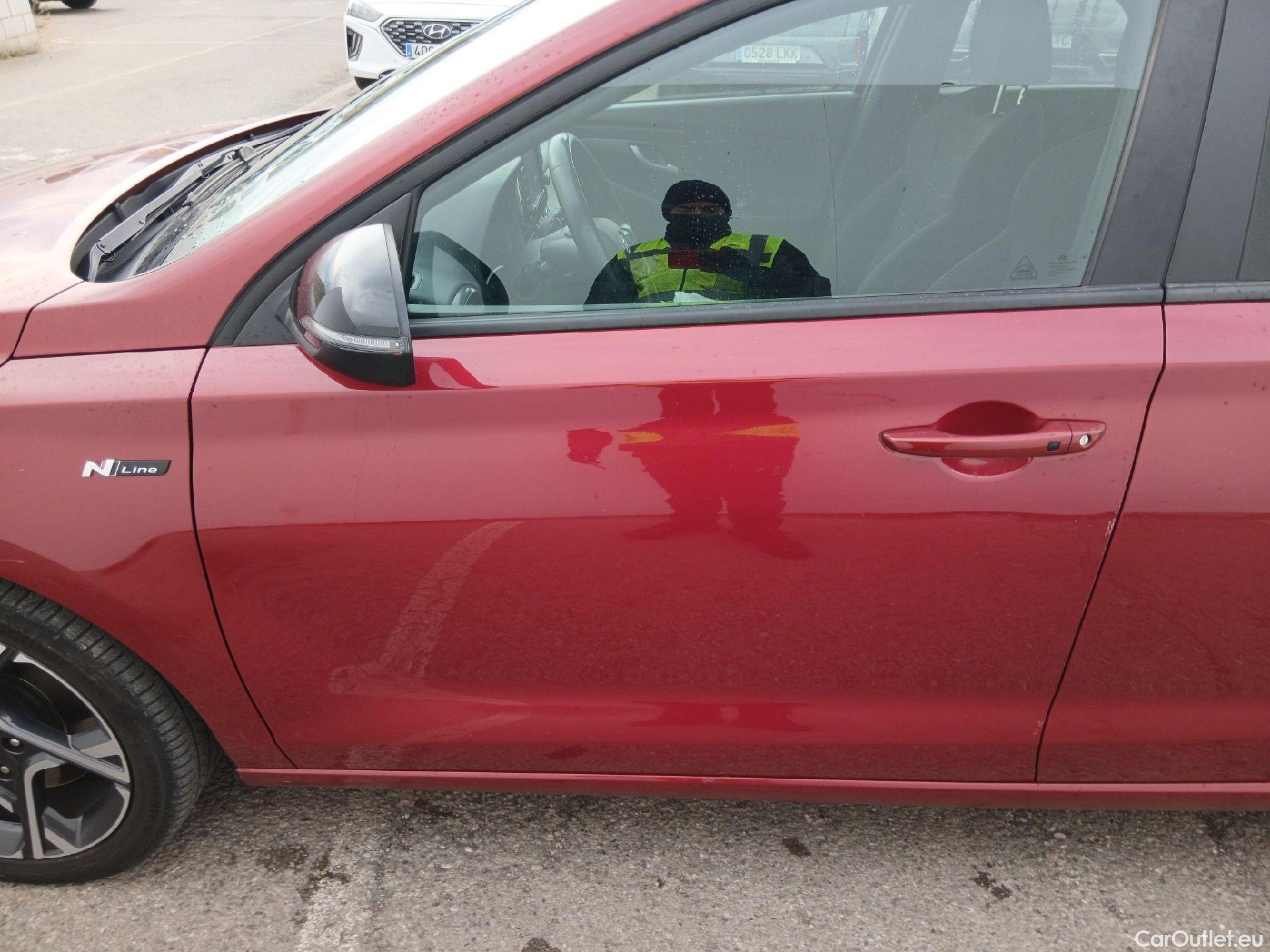  Hyundai  i30 HYUNDAI  / 2020 / 5P / berlina con portón 1.0 TGDI 48V N Line #15