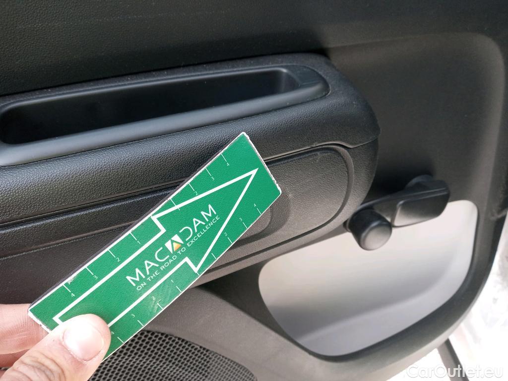  Citroen  C3 CITROEN  / 2016 / 5P / berlina con portón PureTech 60KW (82CV) FEEL (CX) #13