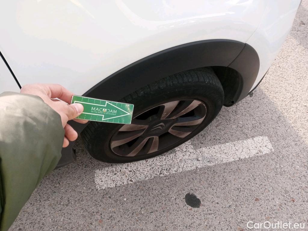  Citroen  C3 CITROEN  / 2016 / 5P / berlina con portón PureTech 60KW (82CV) FEEL (CX) #4