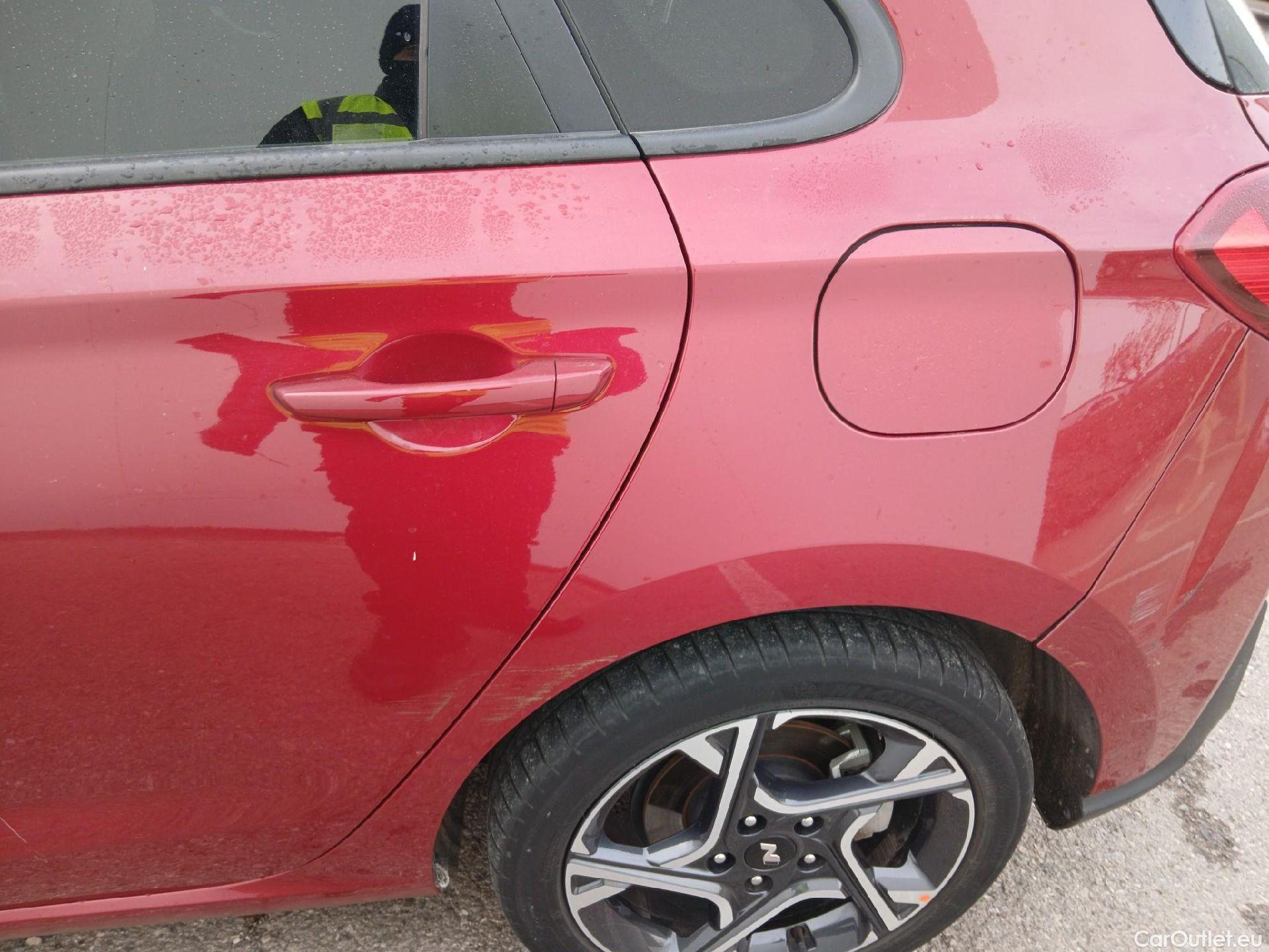  Hyundai  i30 HYUNDAI  / 2020 / 5P / berlina con portón 1.0 TGDI 48V N Line #18