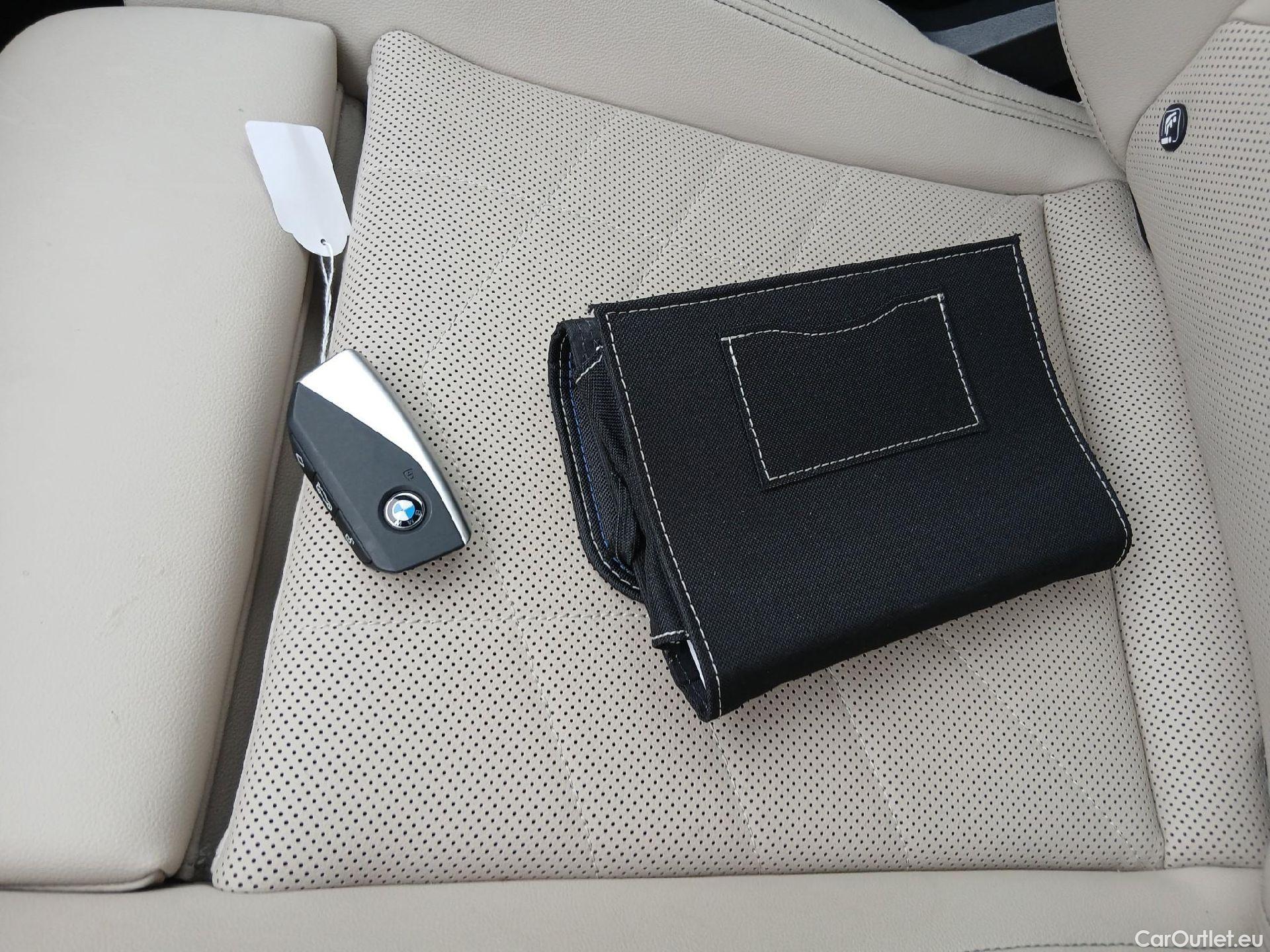  Bmw  X1 BMW  / 2022 / 5P / todoterreno sDrive18d #2