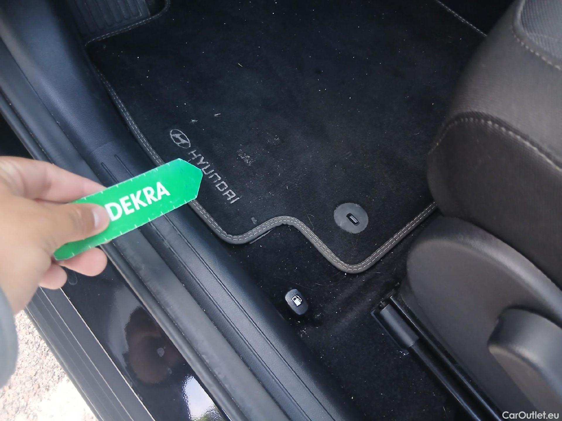  Hyundai  Konna HYUNDAI Kona / 2023 / 5P / todoterreno 1.6 GDI HEV Maxx DCT #3